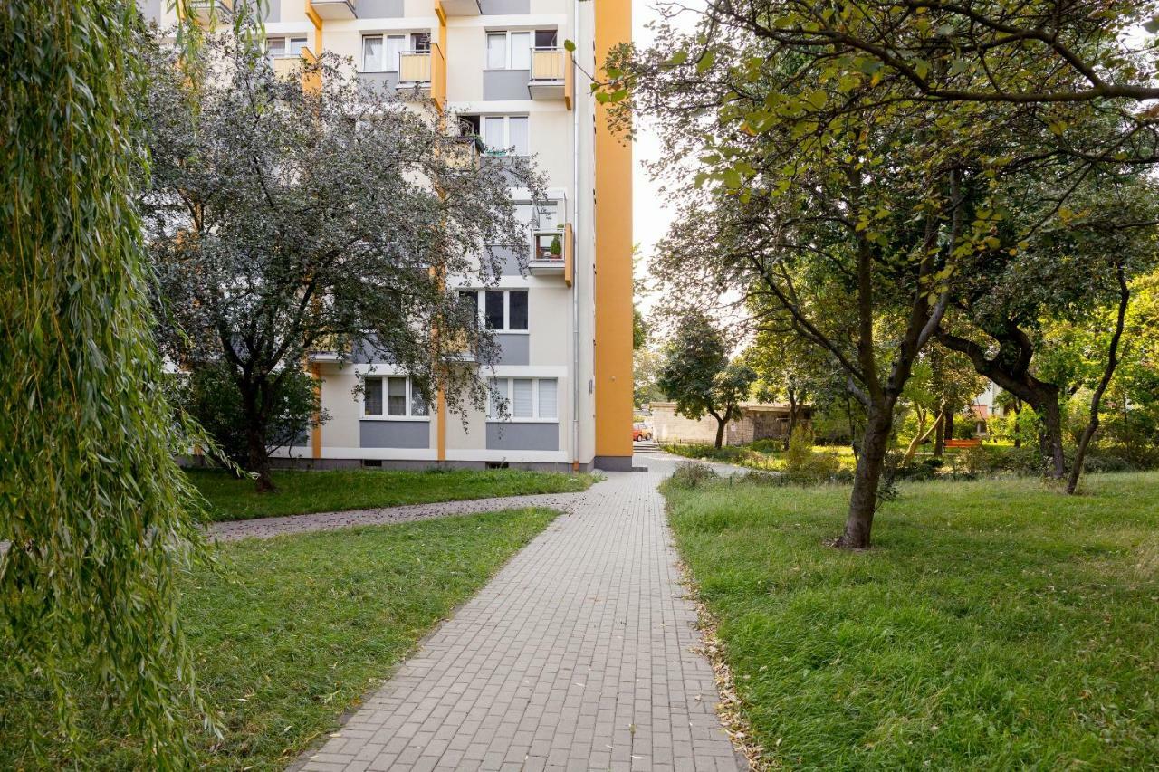 Klimatyczne Studio Metro Slodowiec وارسو المظهر الخارجي الصورة
